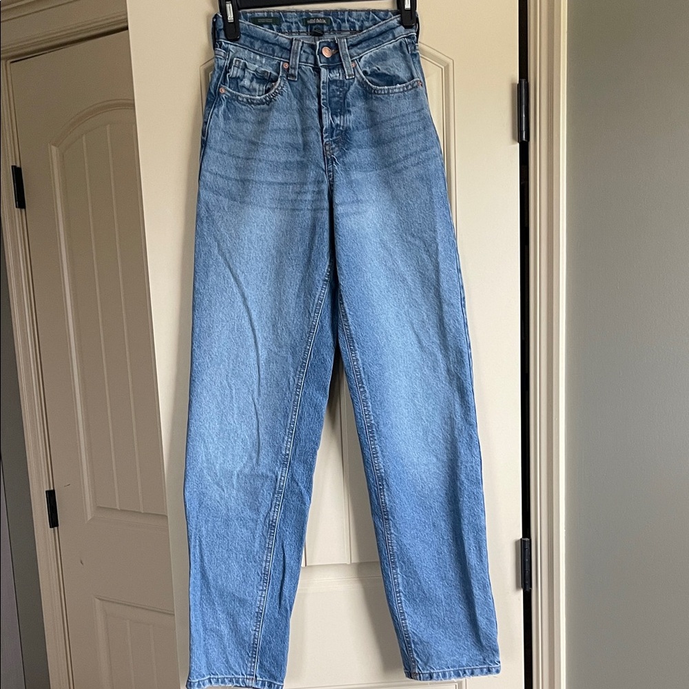 Wild Fable Light Blue High Rise Straight Jeans 00